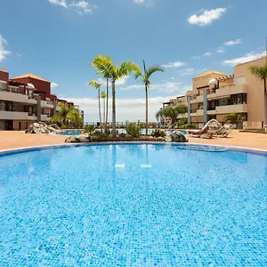 https://luxury-villa-300m-from-the-sea.tenerifehoteles.net